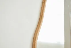 Angela organisk spejl med træramme i eg 100x50 cm