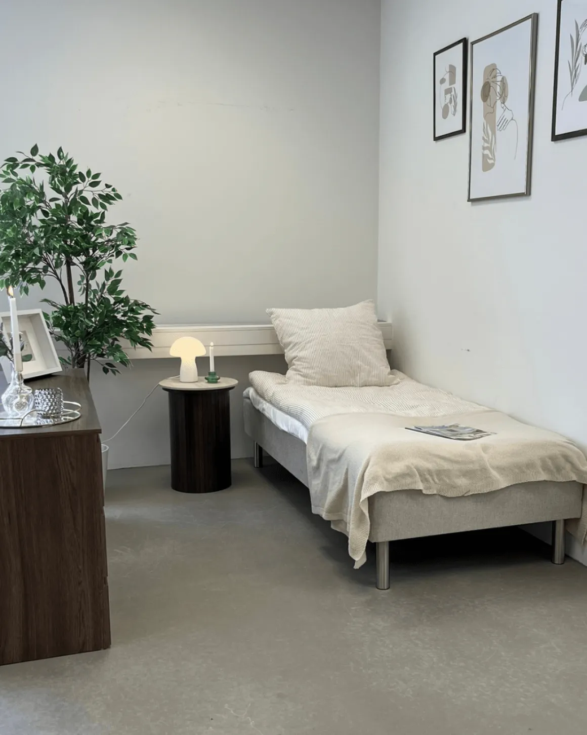 Boxmadras seng i beige 90x200 cm med 4 cm topmadras i PU-skum ekskl. ben