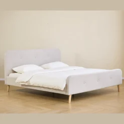 Christian seng i beige 180x200 cm inkl. sengelameller og madrasser