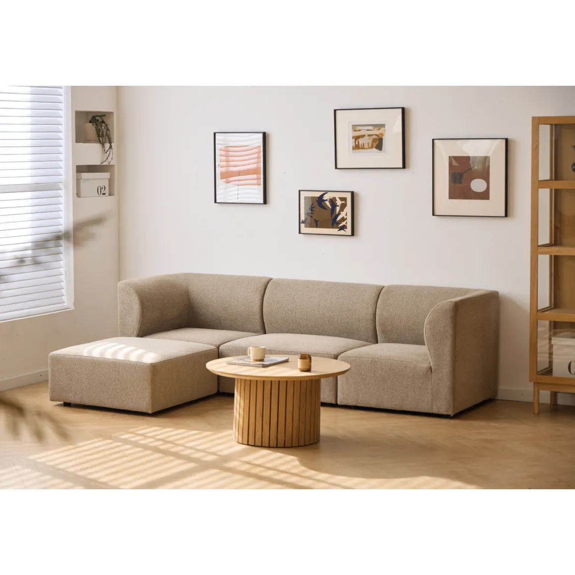 Emilia modulsofa i sand 3 moduler højre- og venstrevendt chaiselong L: 243 X D: 158 X H: 72 cm