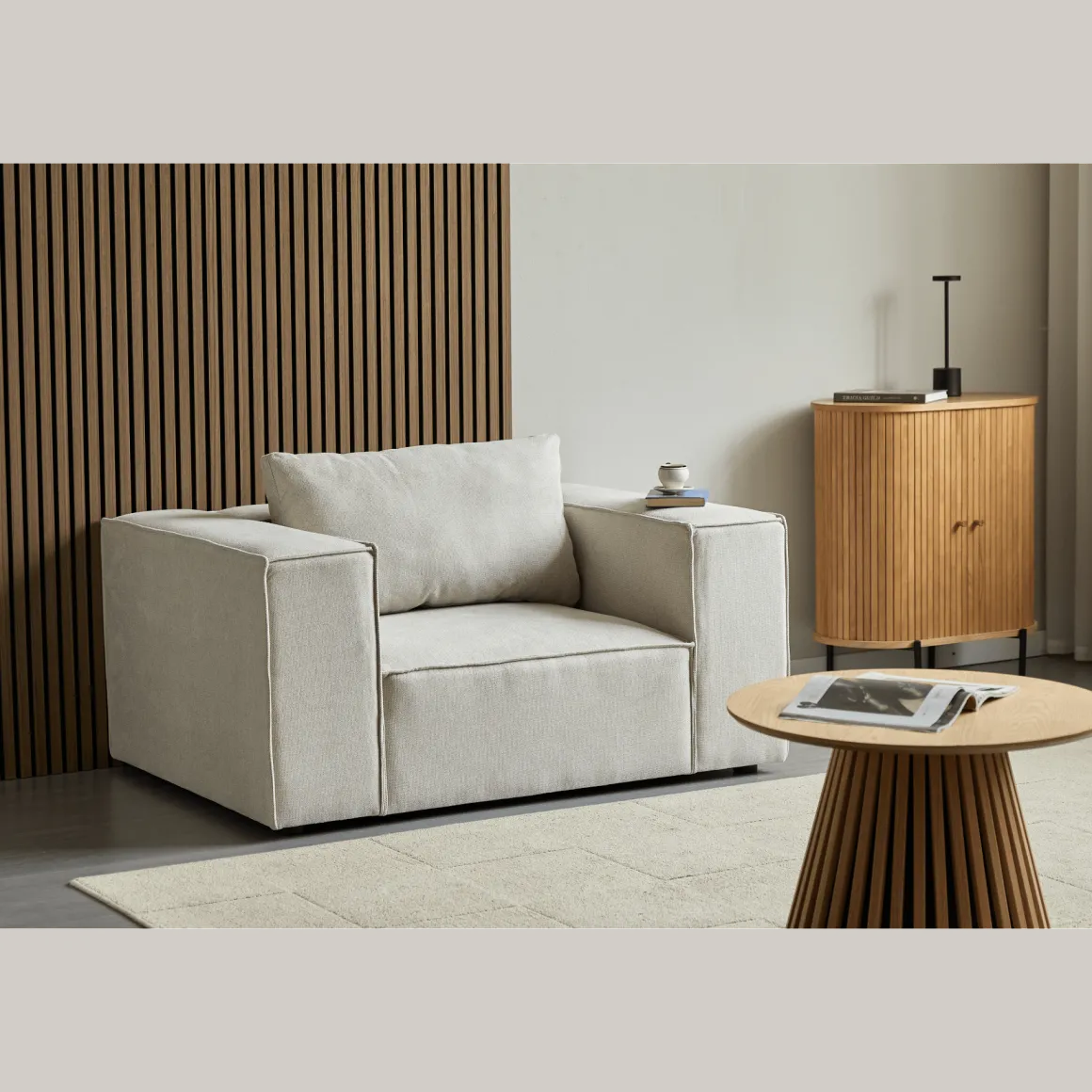 Hailey lænestol i beige L: 136 X D: 100 X H: 64 Cm