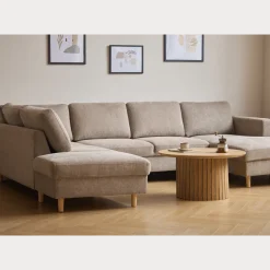 Jennifer højrevendt u-sofa i sand med chaiselong - L: 300 x D: 208 x H: 82 cm