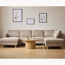 Jennifer venstrevendt u-sofa i sand med chaiselong - L: 300 x D: 208 x H: 82 cm