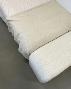 Lianna bænk i hvid boucle 95x40x44 cm