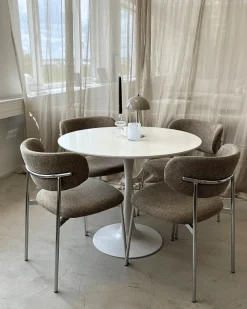 Lucinda spisebodsstol i chrome med sand tekstil