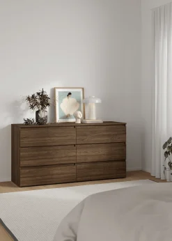 Maise kommode H:70 x B:138 x B:41 cm med 6 skuffer i røget egelook