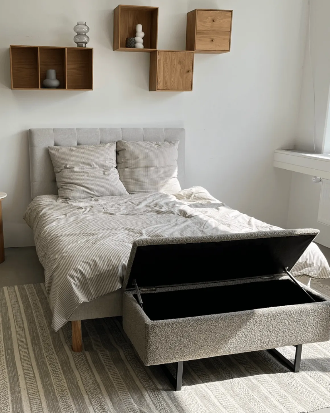 Malika bænk med opbevaring i beige boucle 95x35x40 cm