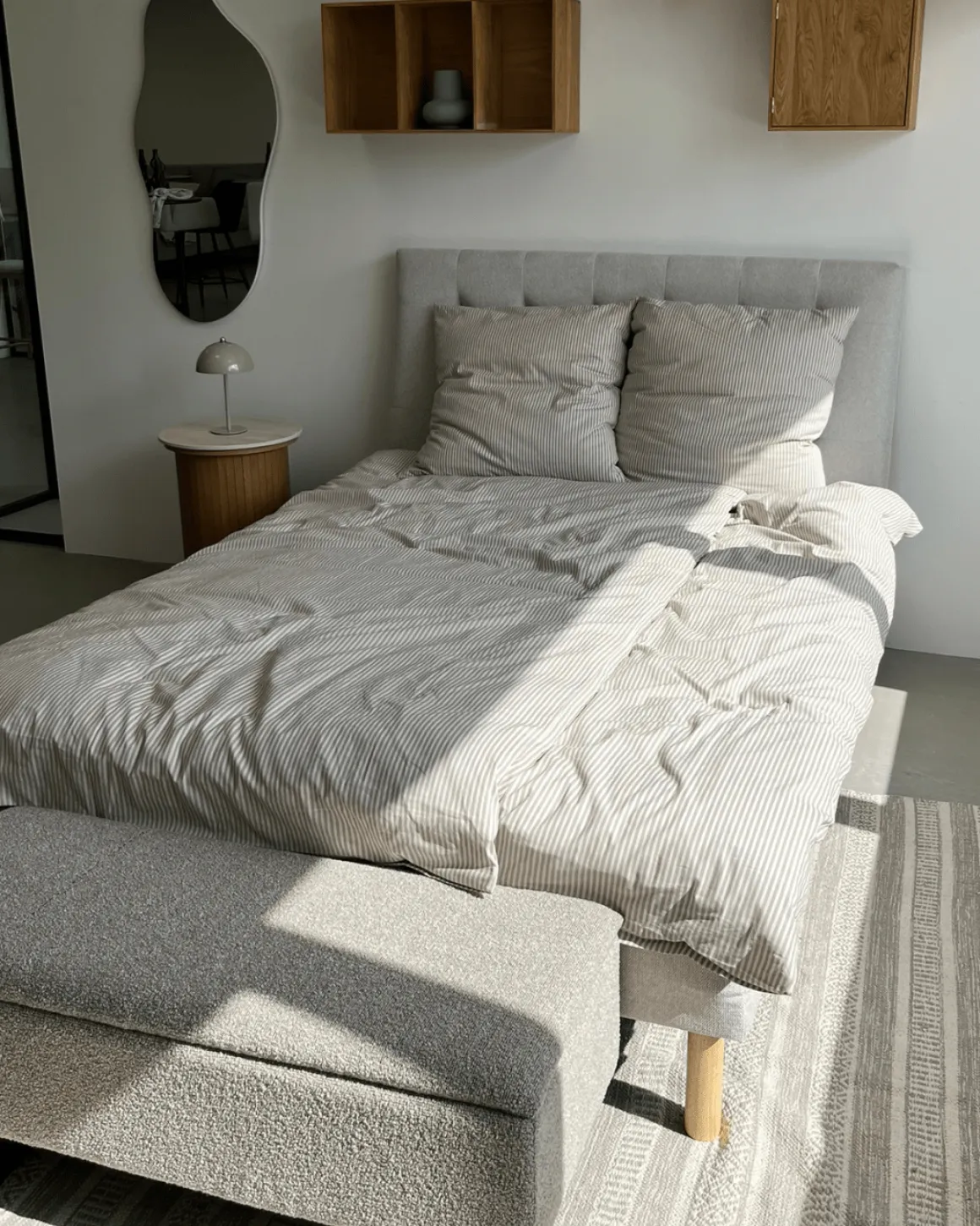 Malika bænk med opbevaring i beige boucle 95x35x40 cm