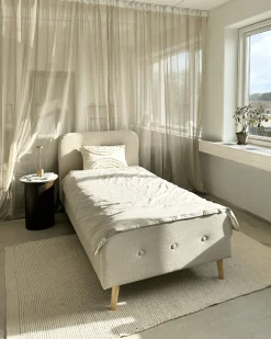 Premium Christian seng i beige 90x200 cm inkl. sengelameller og madrasser